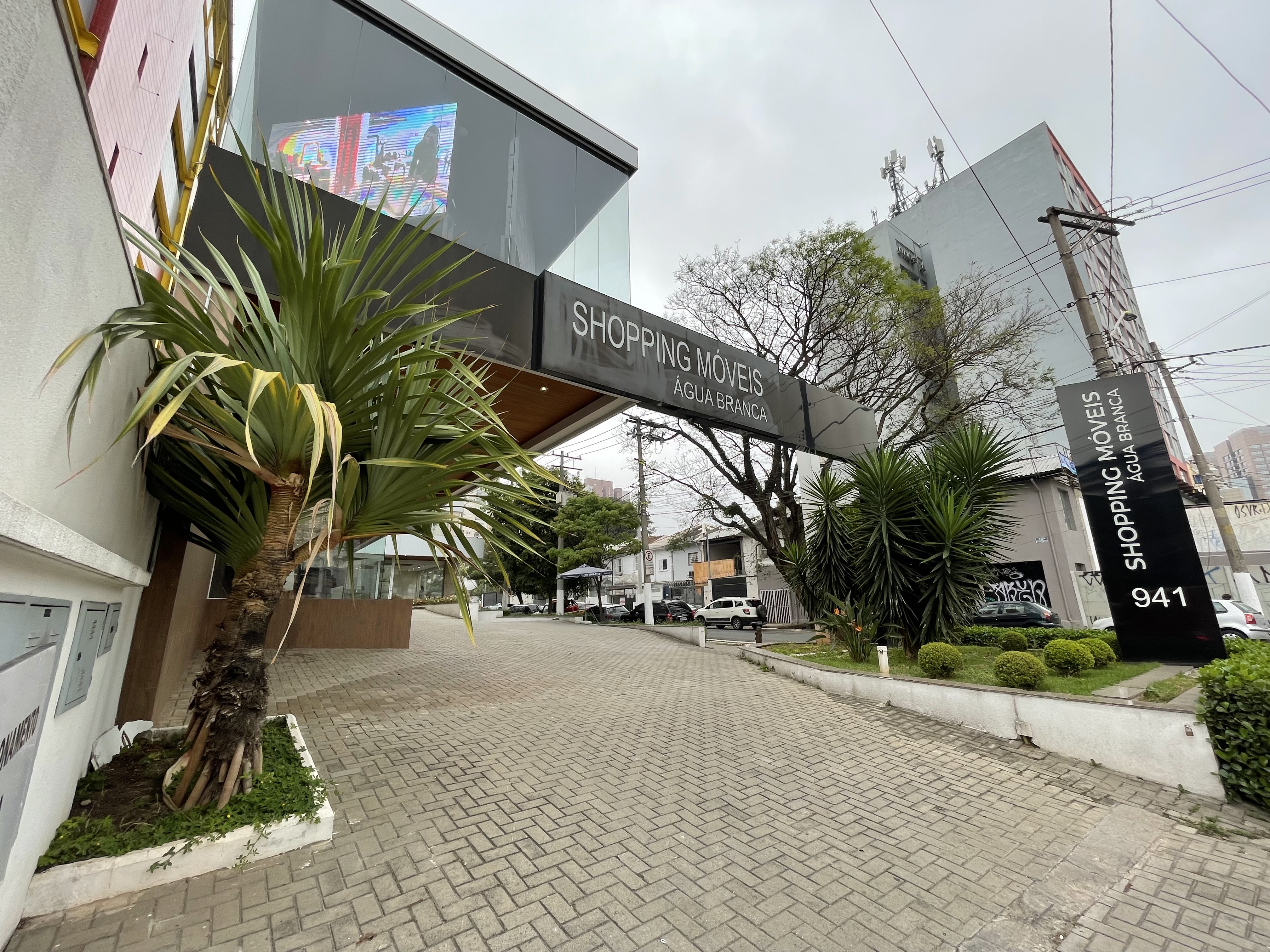 AV. FRANCISCO MATARAZZO 941 X R. DR. COSTA JÚNIOR