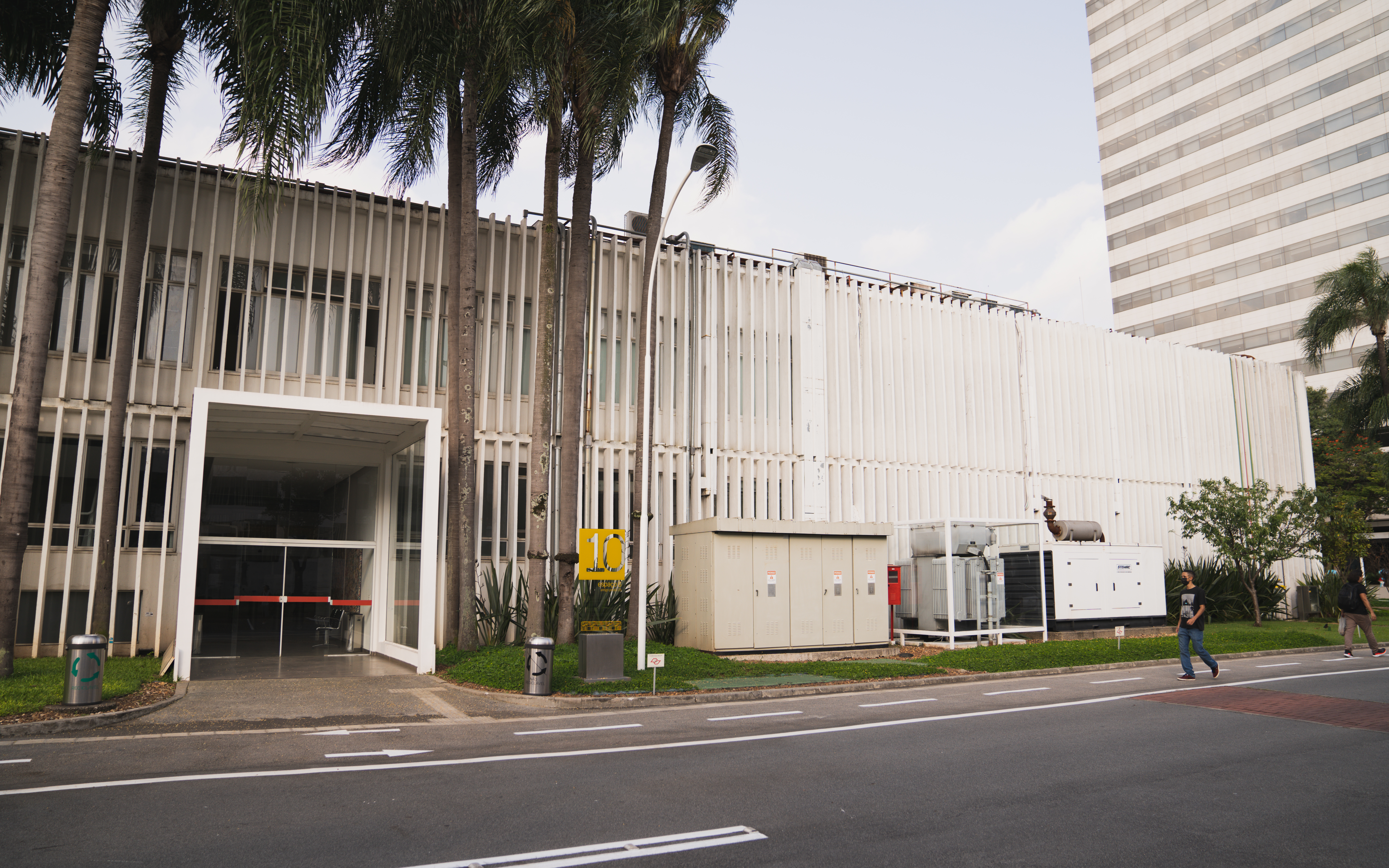 E-BUSINESS PARK - P10